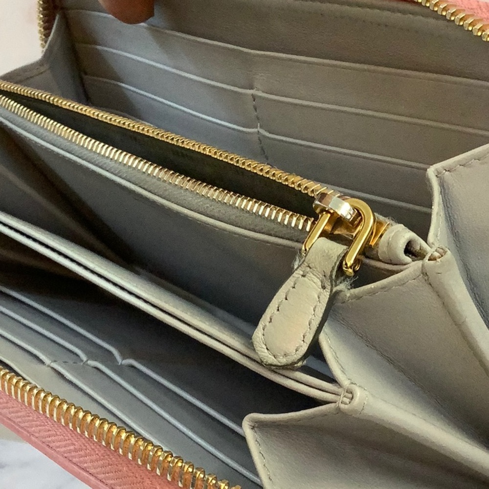 GUC Prada Pink Leather Wallet - Picture 8 of 14